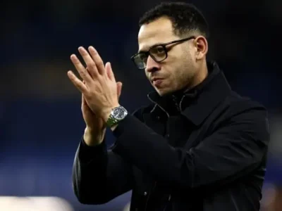 Liam Rosenior hé lộ kế hoạch ‘bom tấn’ cuối kỳ chợ đông của Chelsea