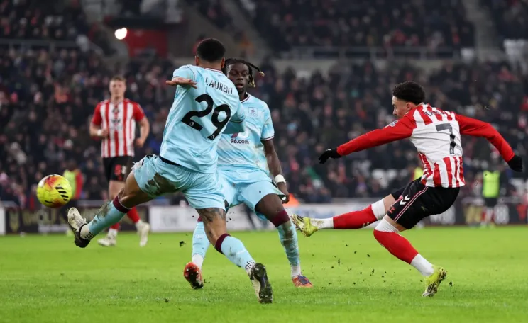 Sunderland vs Burnley: Trận Cầu Kịch Tính Đến Phút Cuối