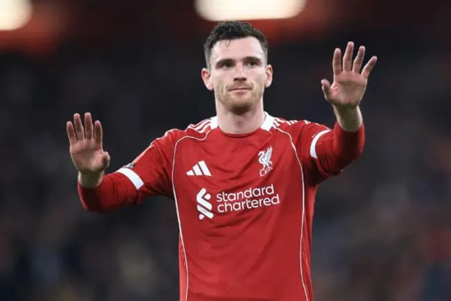 Tottenham dang quan tam den Andy Robertson.